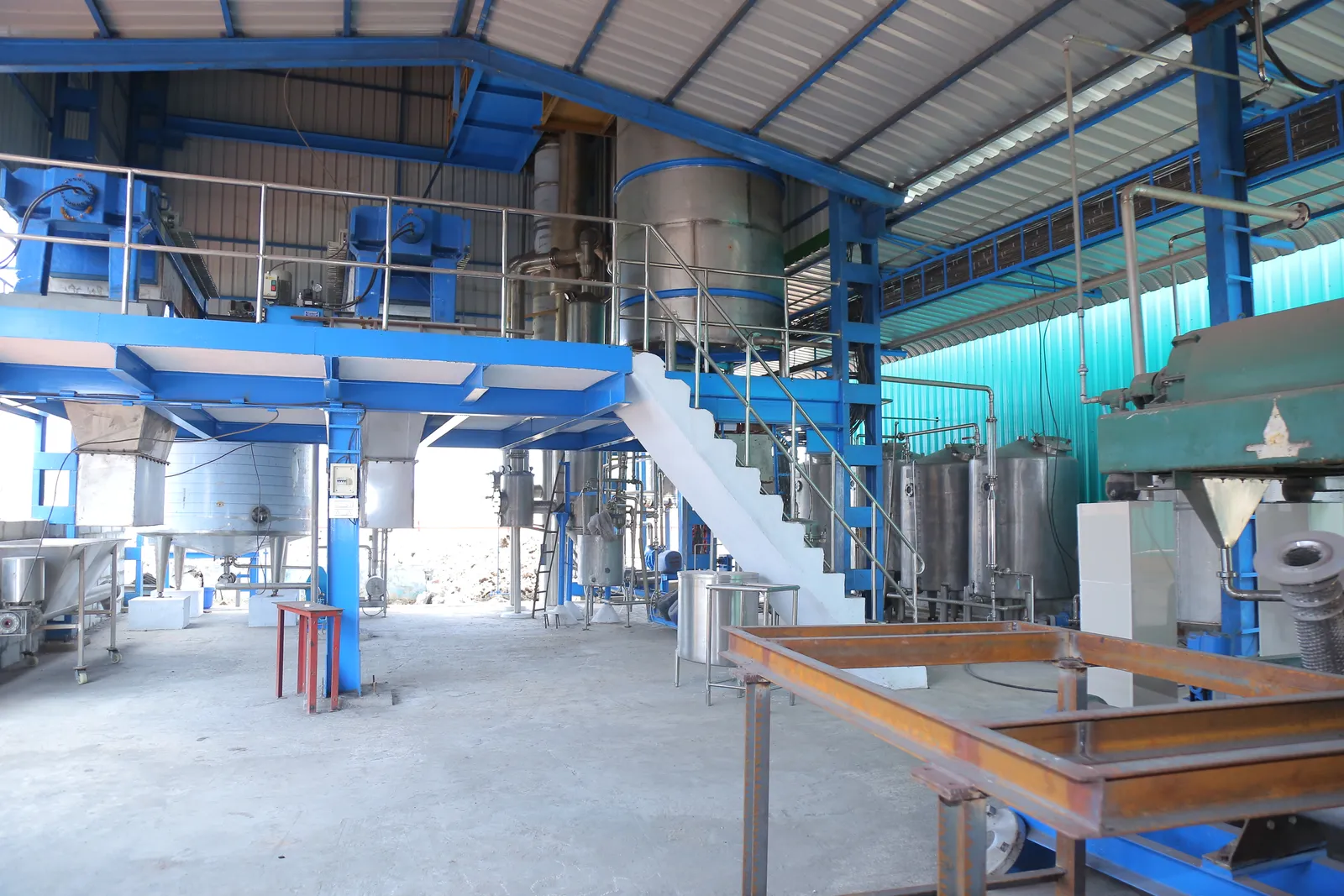 Stainless-steel pectin extraction and precipitation plant